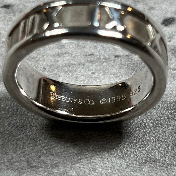 Tiffany & Co. Atlas Band Ring - Picture 9 of 10
